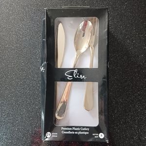 24 Piece Set of Gold Premium Plastic Cutlery.